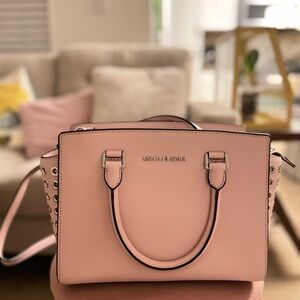 Michael Kors shoulder bag with grommet